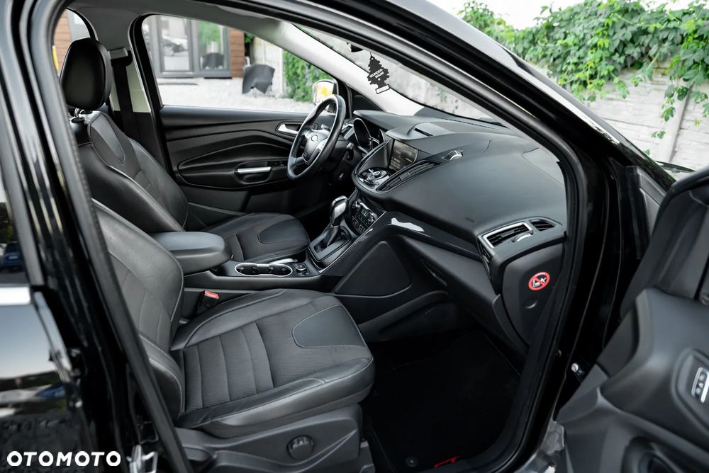 Ford Kuga 2.0 TDCi 4x4 Titanium - 24