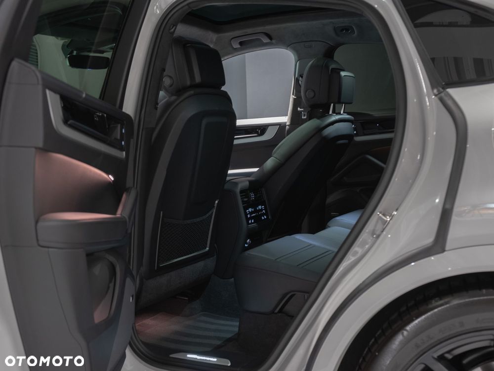 Porsche Cayenne S E-Hybrid PHEV - 23