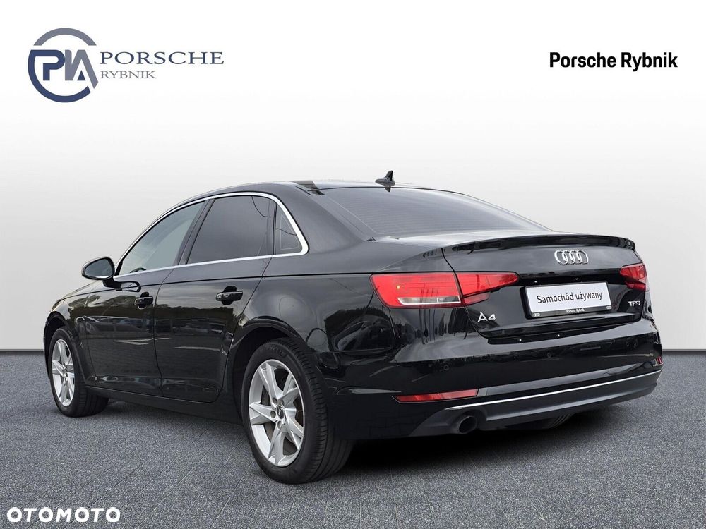 Audi A4 Limousine - 4