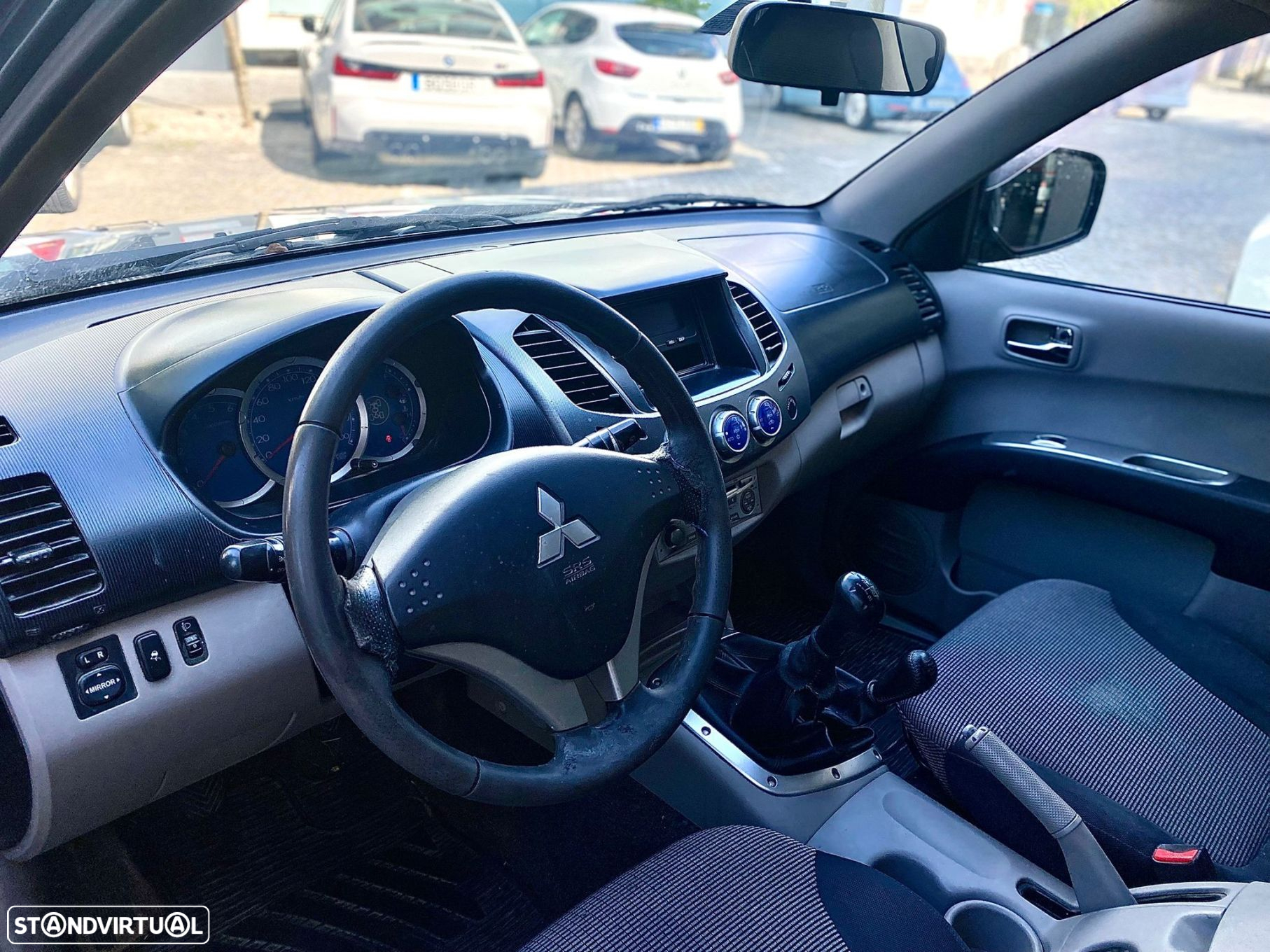Mitsubishi L200 Pick Up 4x4 Intense Club Cab - 17
