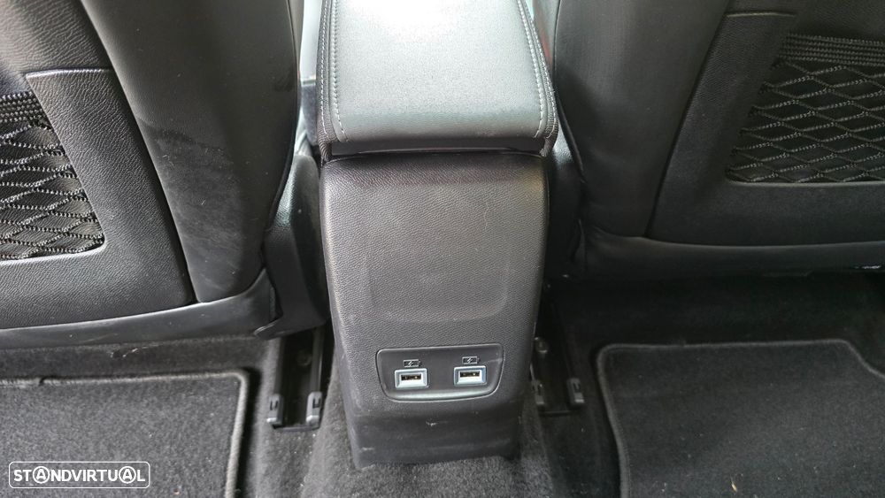 Peugeot e-208 GT - 57