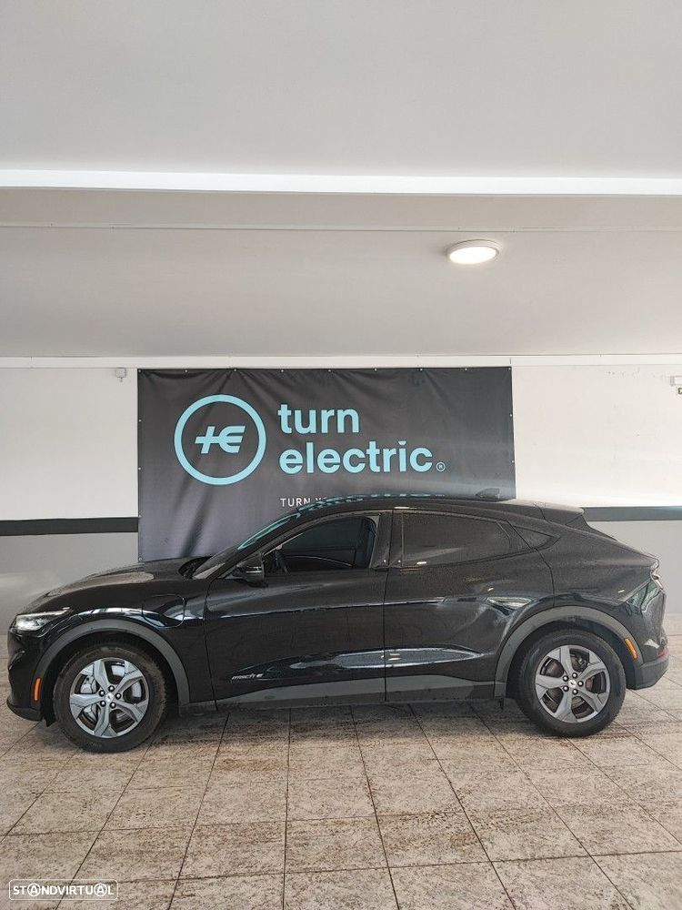 Ford Mustang Mach-E Alargada