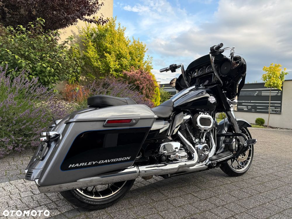 Harley-Davidson Touring Street Glide - 5