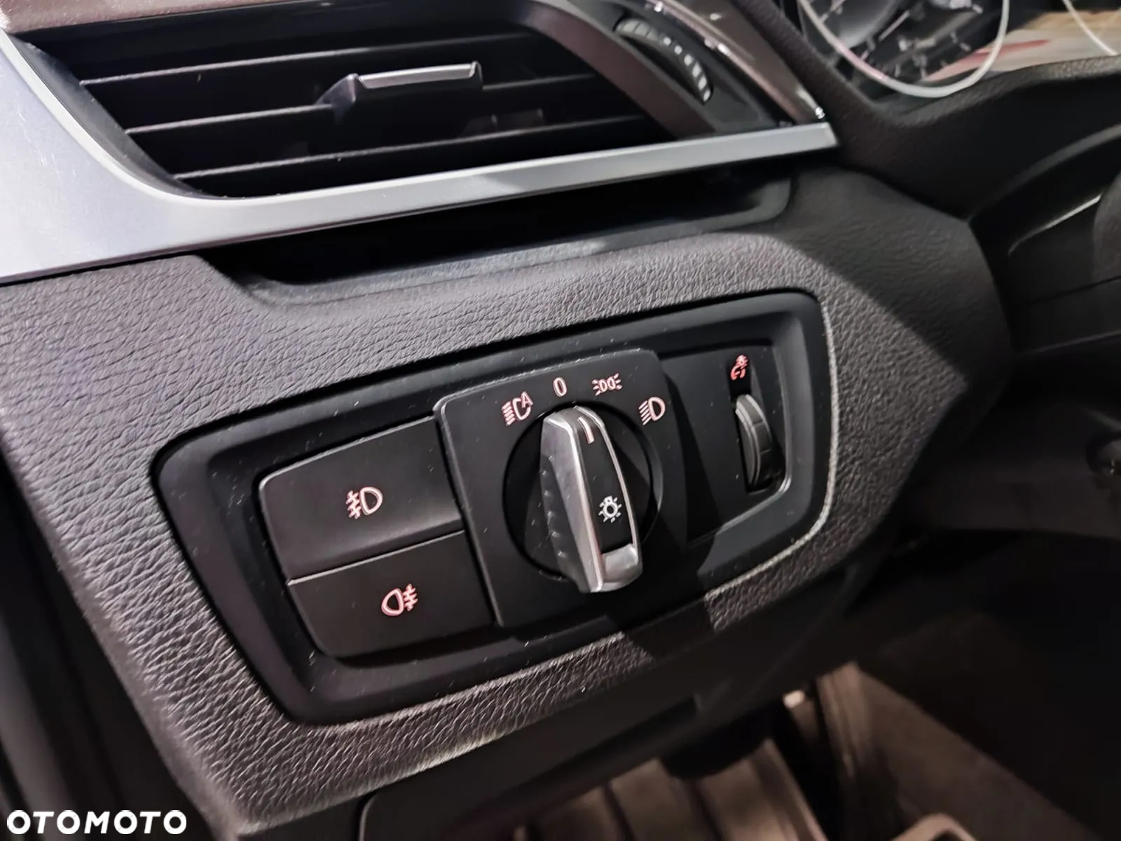 BMW X1 xDrive18d xLine - 17