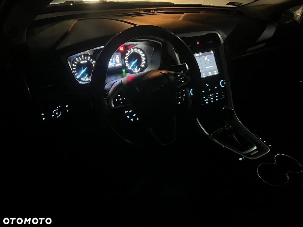 Ford Mondeo - 39