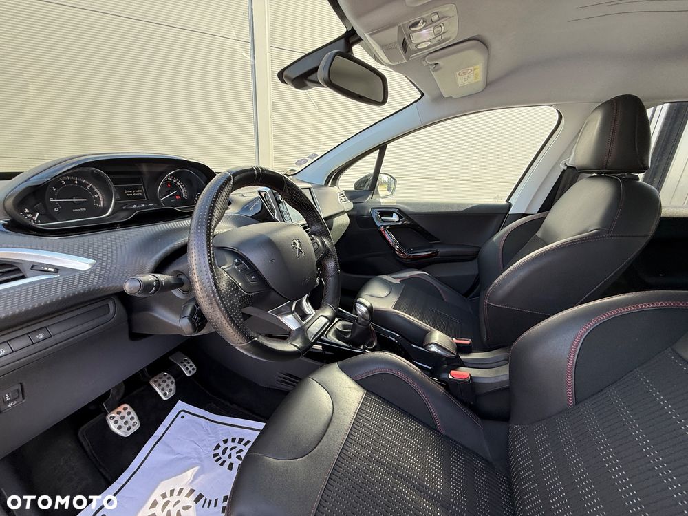 Peugeot 2008 PureTech 130 Stop&Start GT-Line Edition - 6