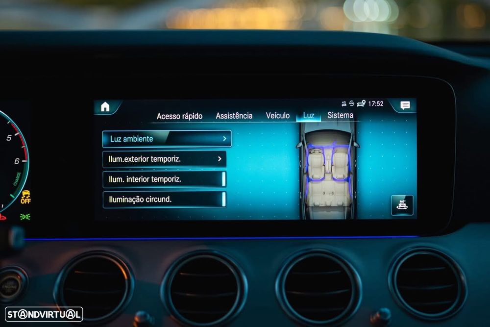 Mercedes-Benz E 300 de 9G-TRONIC AMG Line - 38