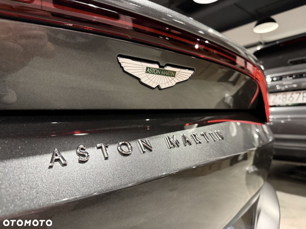 Aston Martin Vantage - 35