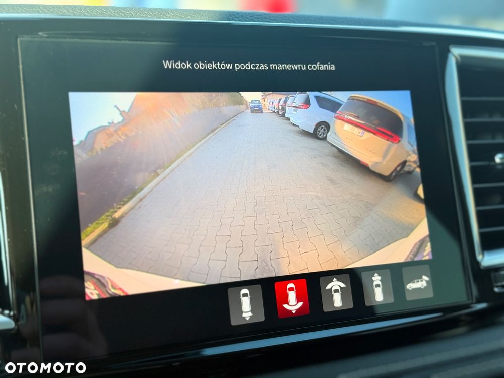 Chrysler Pacifica - 37