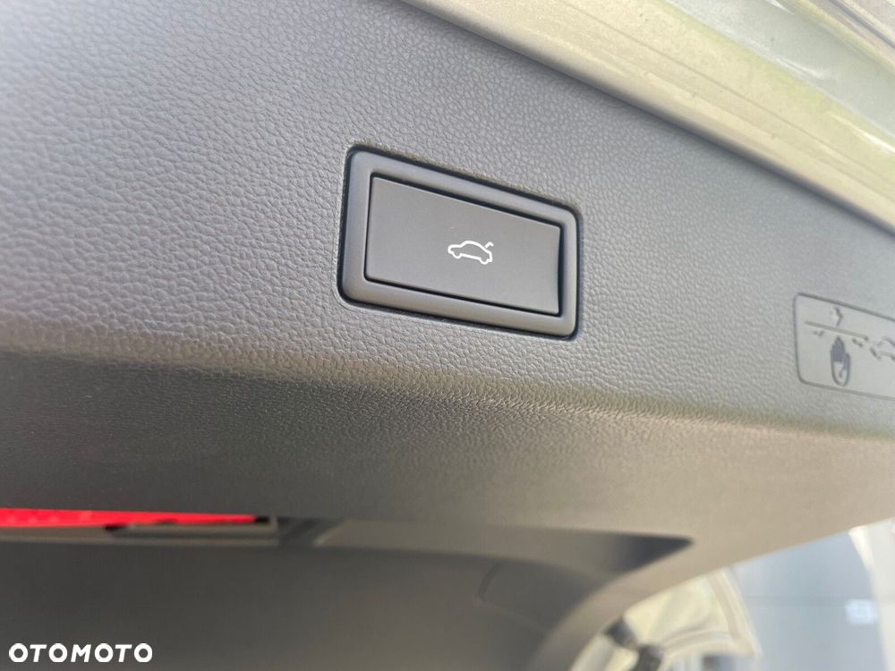 Volkswagen Golf Variant - 25