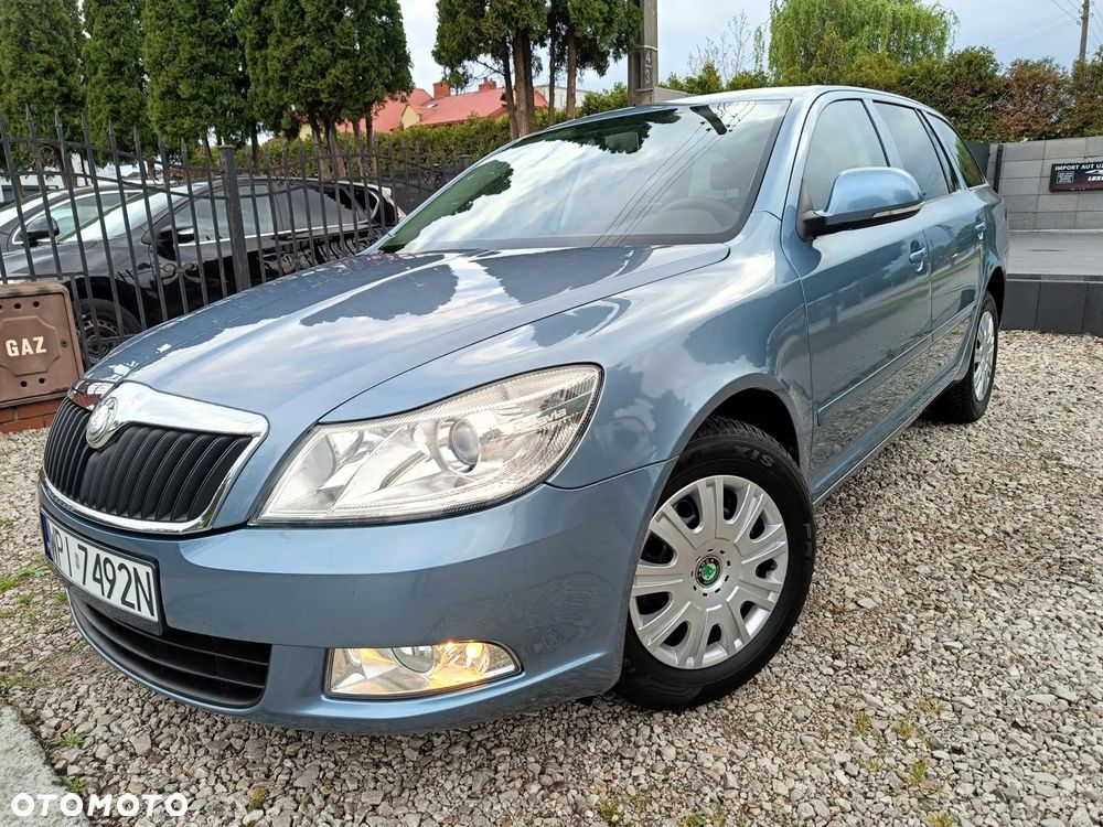 Skoda Octavia 1.6 Combi Ambiente - 1