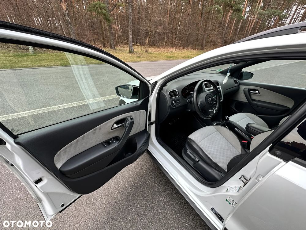 Volkswagen Polo 1.6 TDI Cross Urban White - 20