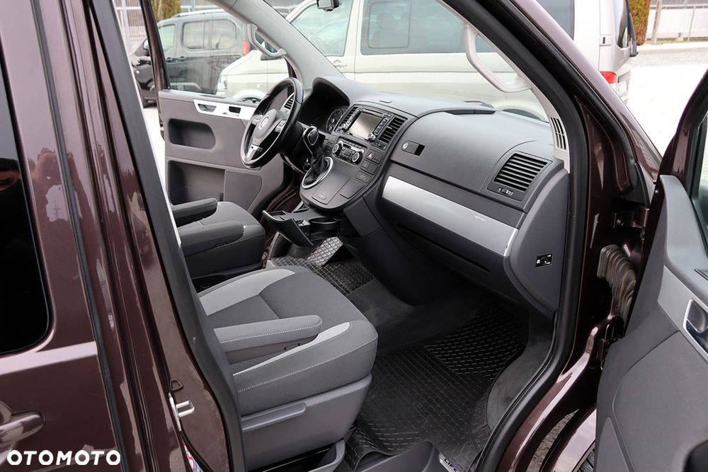 Volkswagen Multivan - 22