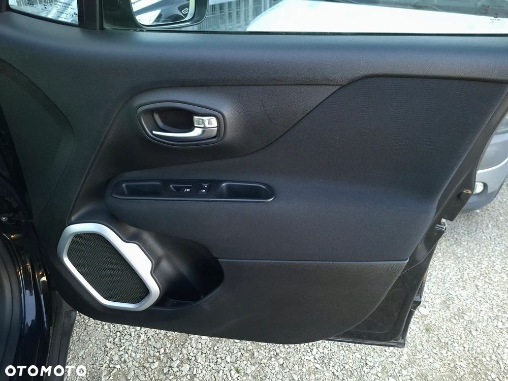 Jeep Renegade 1.4 MultiAir Longitude - 25