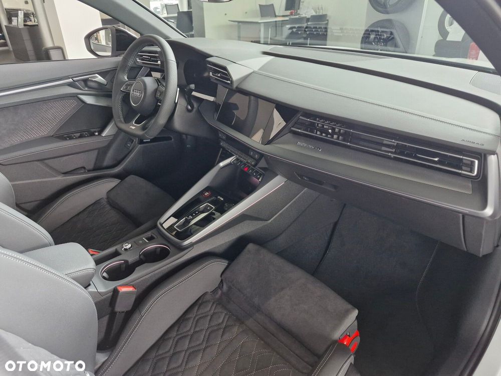 Audi S3 Limousine - 11