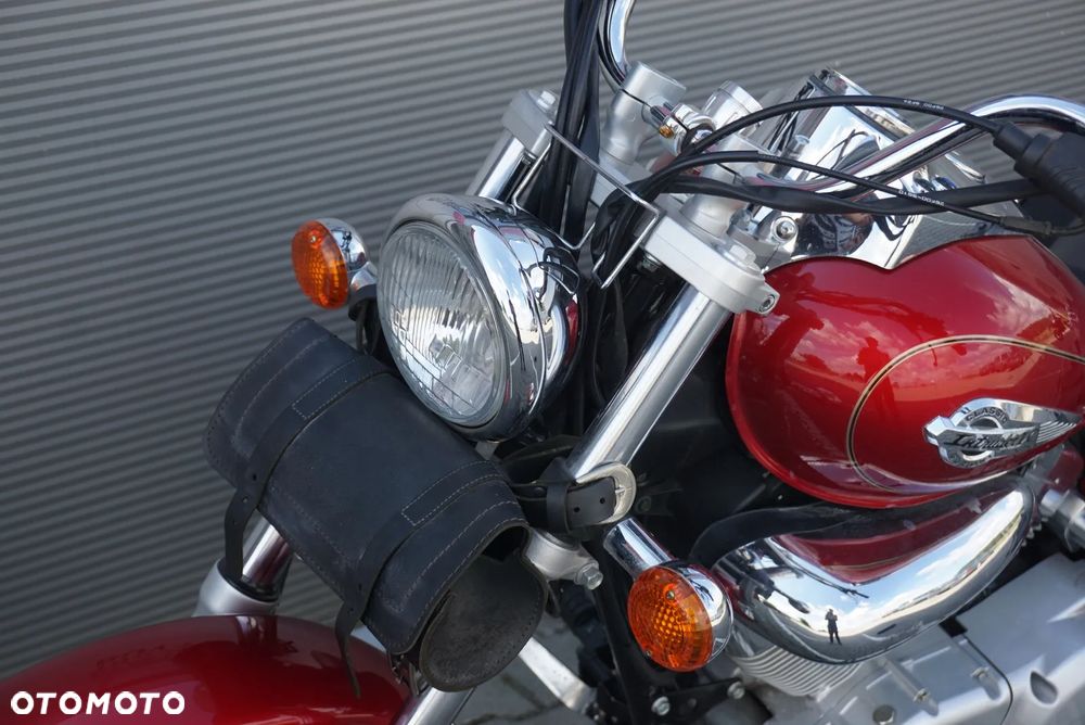 Suzuki Intruder - 17