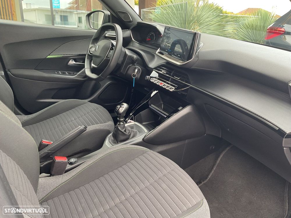 Peugeot 2008 1.2 PureTech Active Pack - 32
