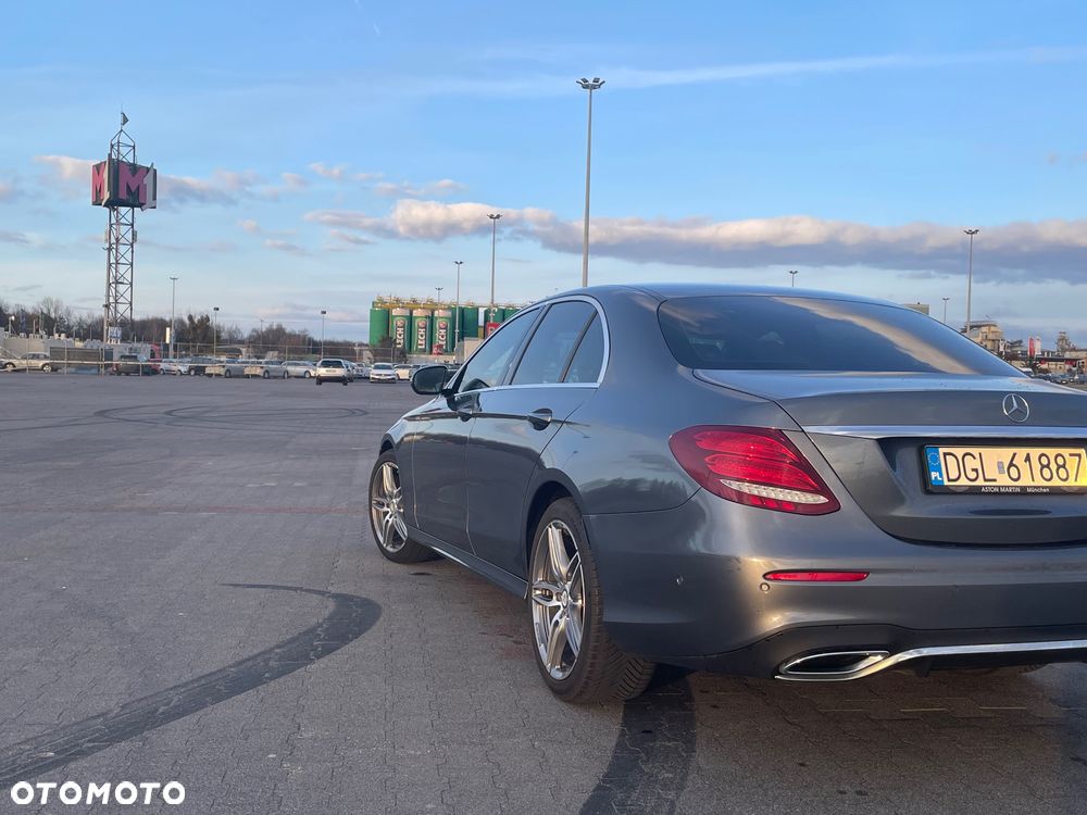 Mercedes-Benz Klasa E 220 d 9G-TRONIC AMG Line - 4