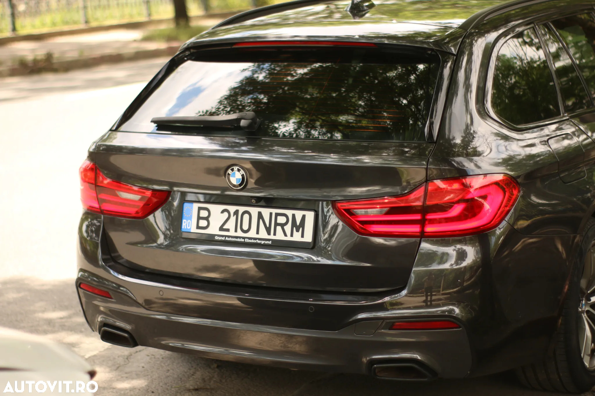 BMW Seria 5 520d xDrive AT - 11
