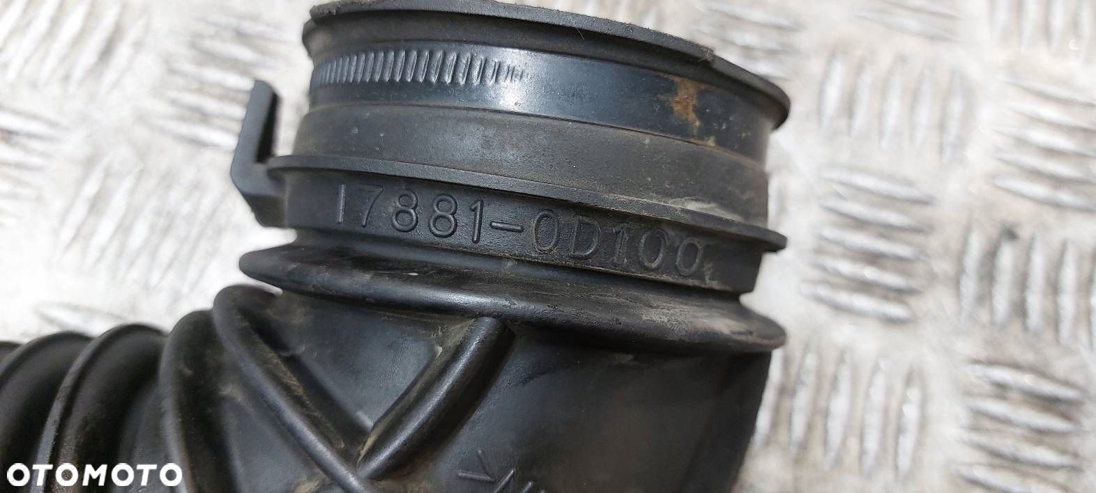 RURA DOLOT POWIETRZA AVENSIS T25 1.8 16V 17881-0D100 - 3