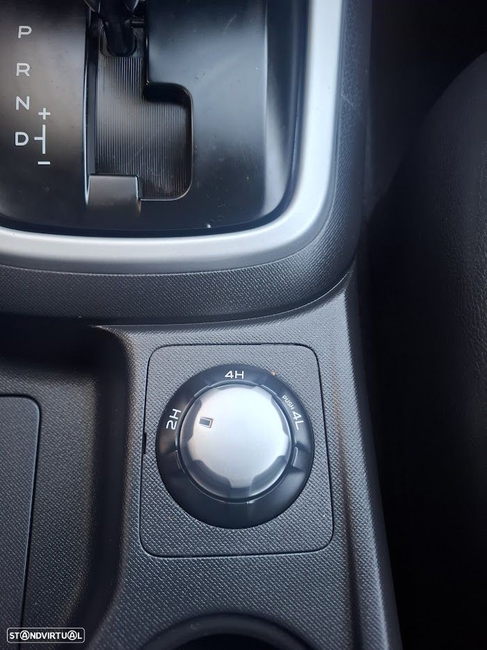 Isuzu D-Max 4x4 Cabine Dupla Auto Premium - 25