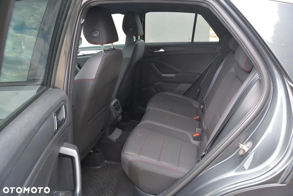 Volkswagen T-Roc - 11