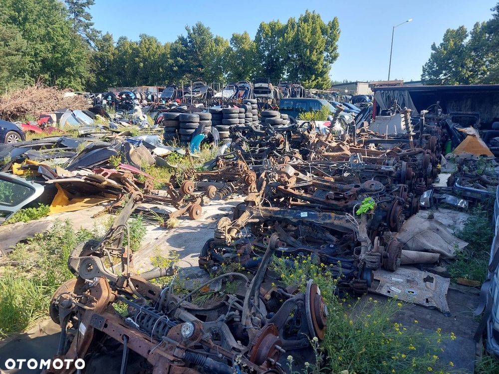 BELKA OŚ ZAWIESZENIA TYŁ VOLKSWAGEN PASSAT B4 KOMBI - 7