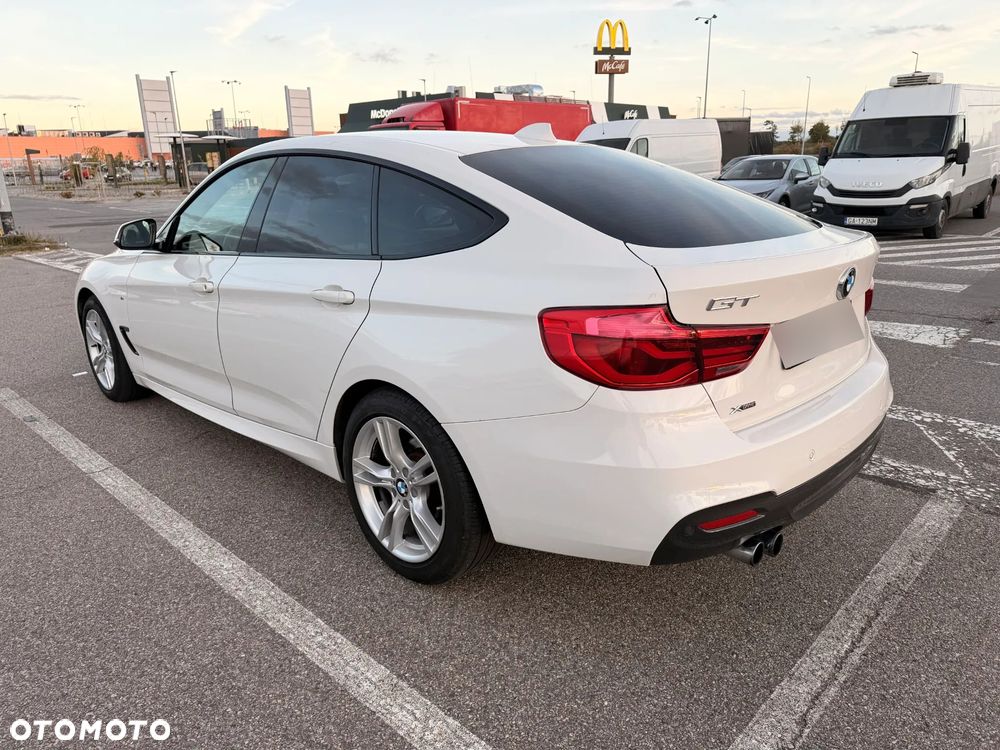 BMW 3GT 320i xDrive M Sport - 10