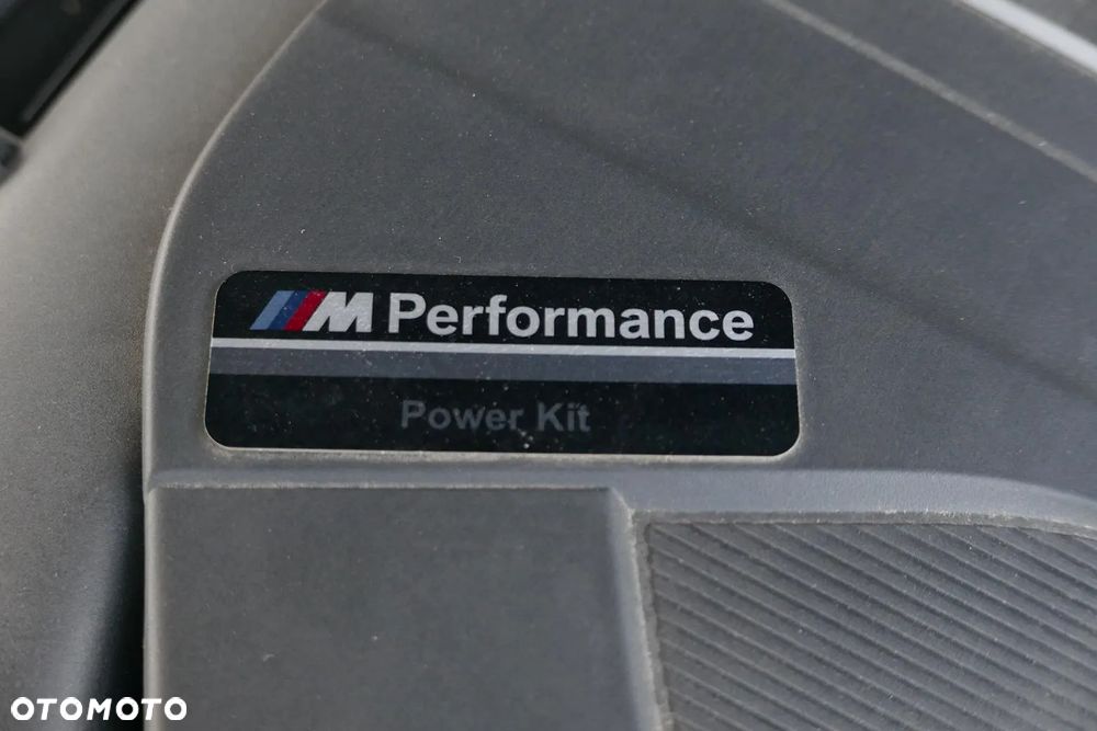 BMW Seria 3 330d xDrive M Sport EU6 - 17