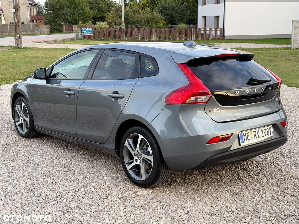 Volvo V40 D2 Momentum - 7