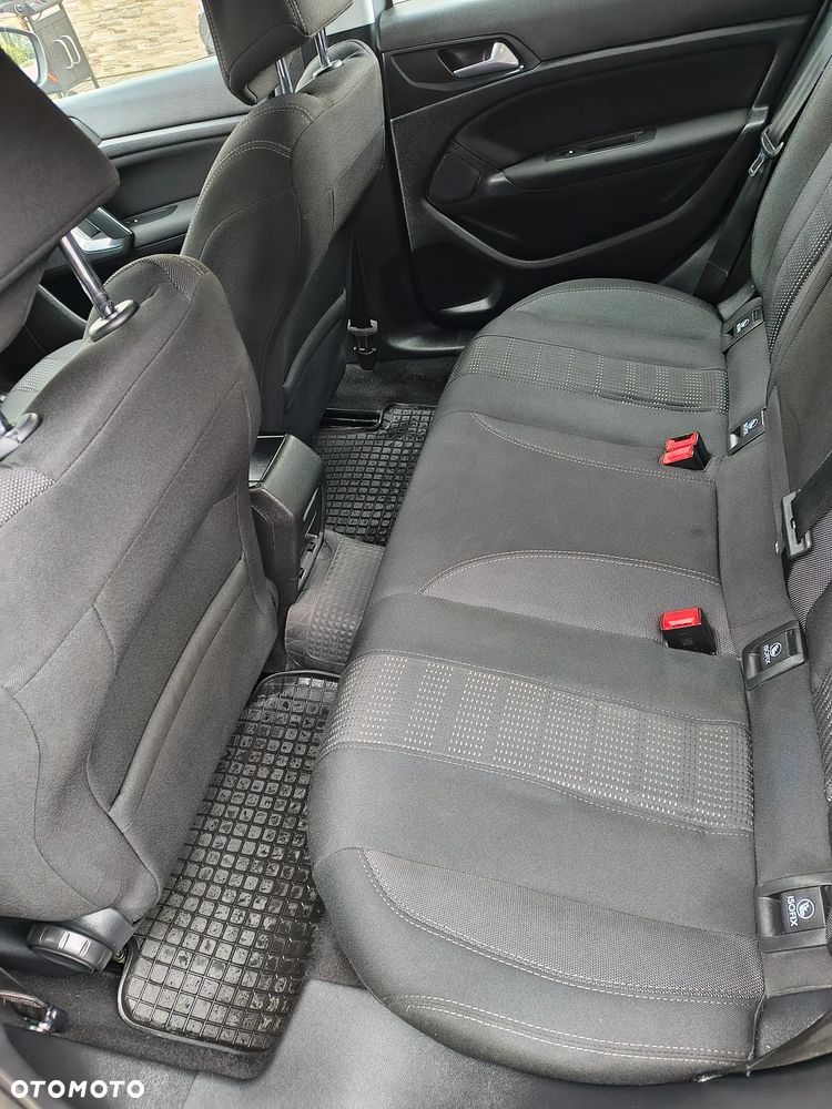 Peugeot 308 1.6 e-HDi Allure S&S - 21