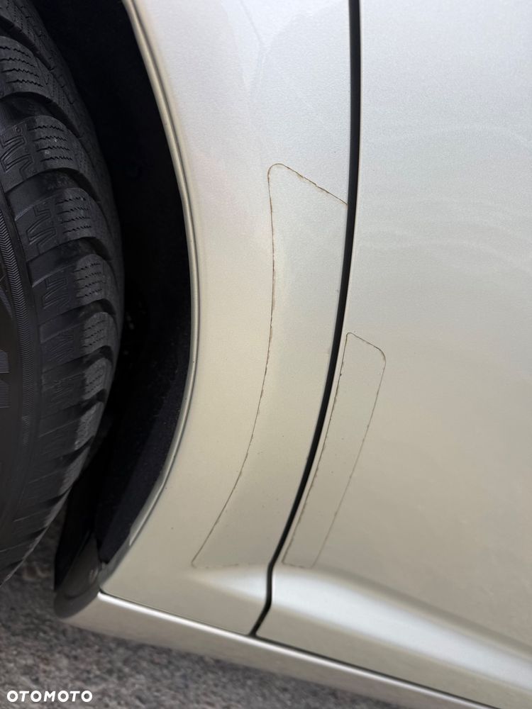 Toyota Avensis 1.8 VVT-i Combi - 13