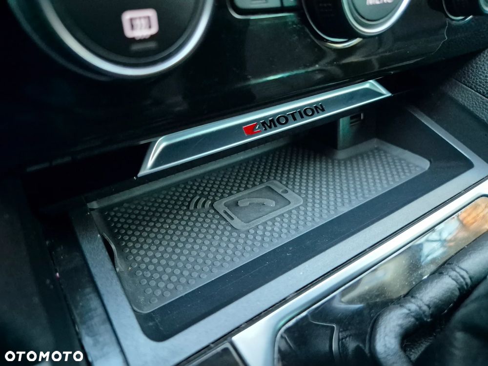 Volkswagen Passat 2.0 TDI Bi-Turbo BMT 4Mot Highline DSG - 22