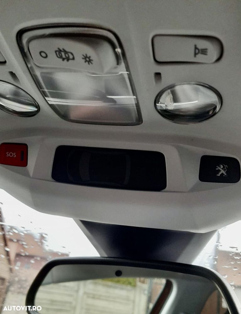 Peugeot 3008 1.6 BlueHDI S&S EAT6 Allure - 12