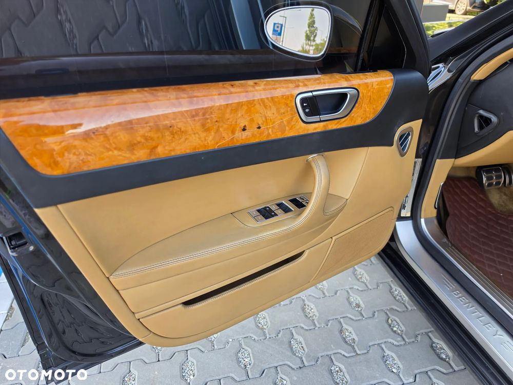 Bentley Flying Spur - 34