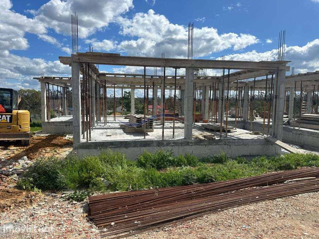 Moradias T3+1- Zona Amor - Grande imagem: 2/16