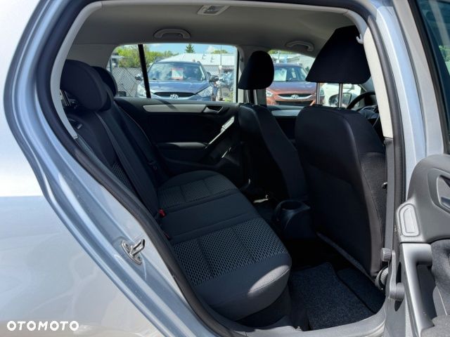 Volkswagen Golf - 23