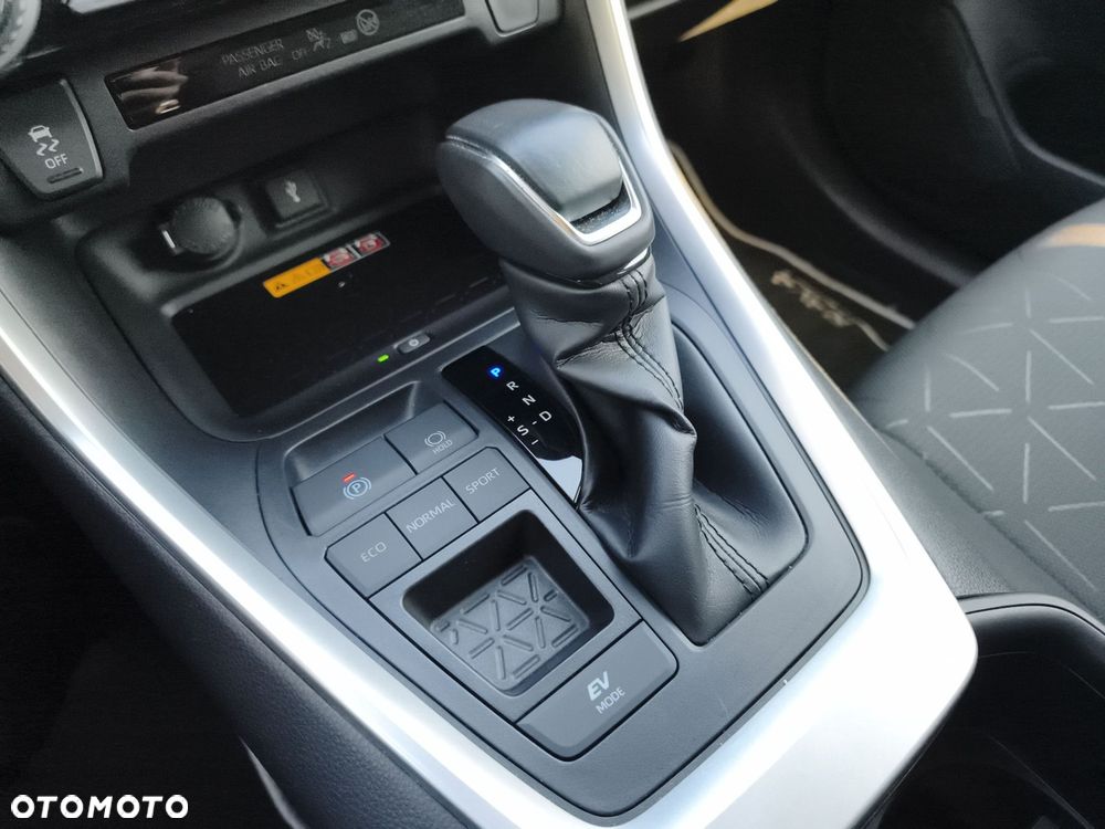 Toyota RAV4 - 21