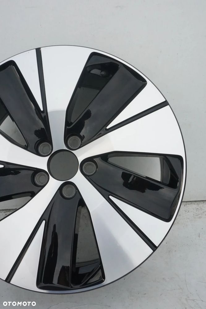 Volvo OE 5x108 18 7,5J et50,5 31680403 stan bdb - 4