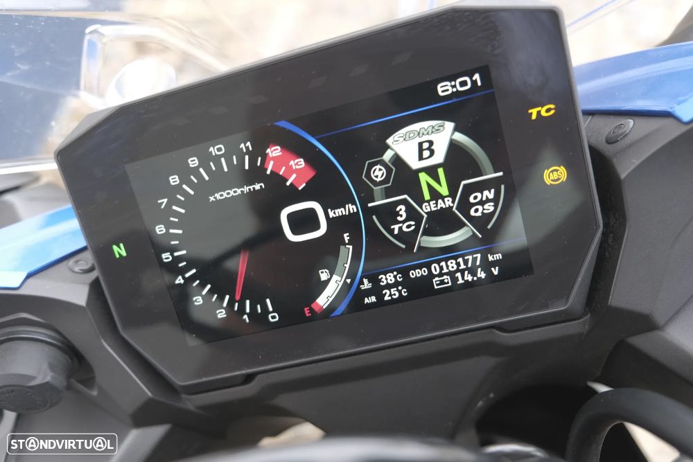 Suzuki GSX 1000 GT - 7