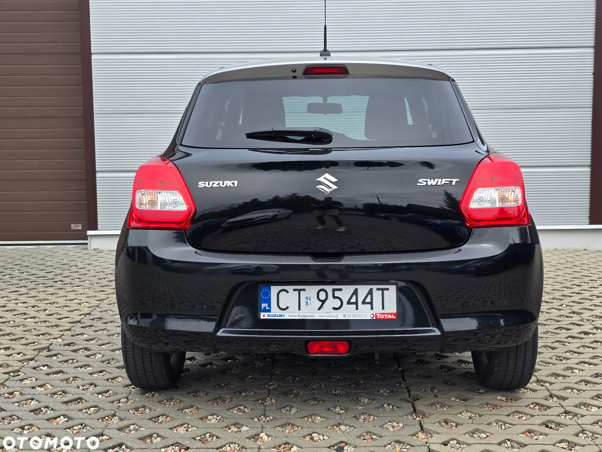 Suzuki Swift 1.2 Premium Plus - 21