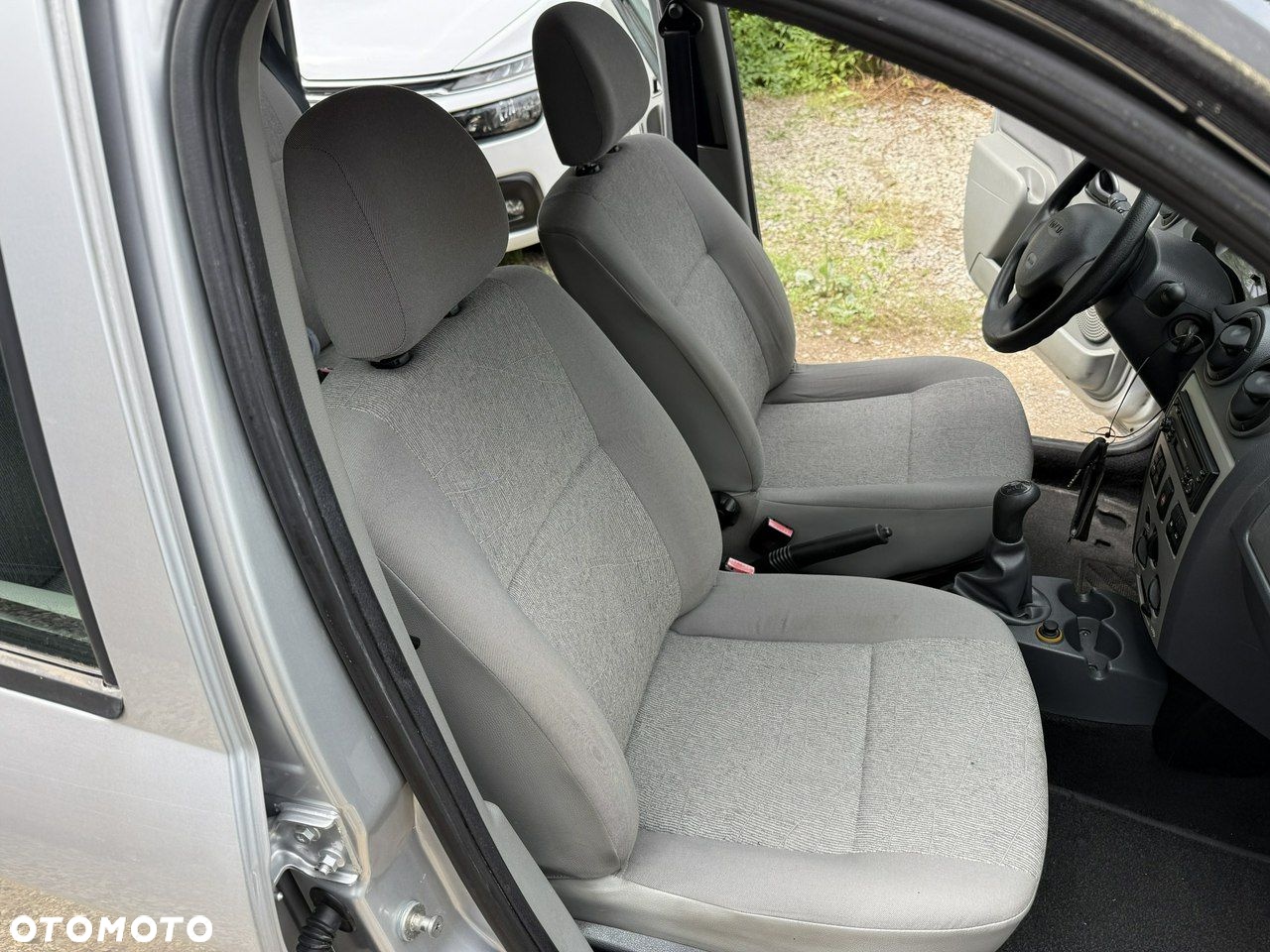 Dacia Logan - 26