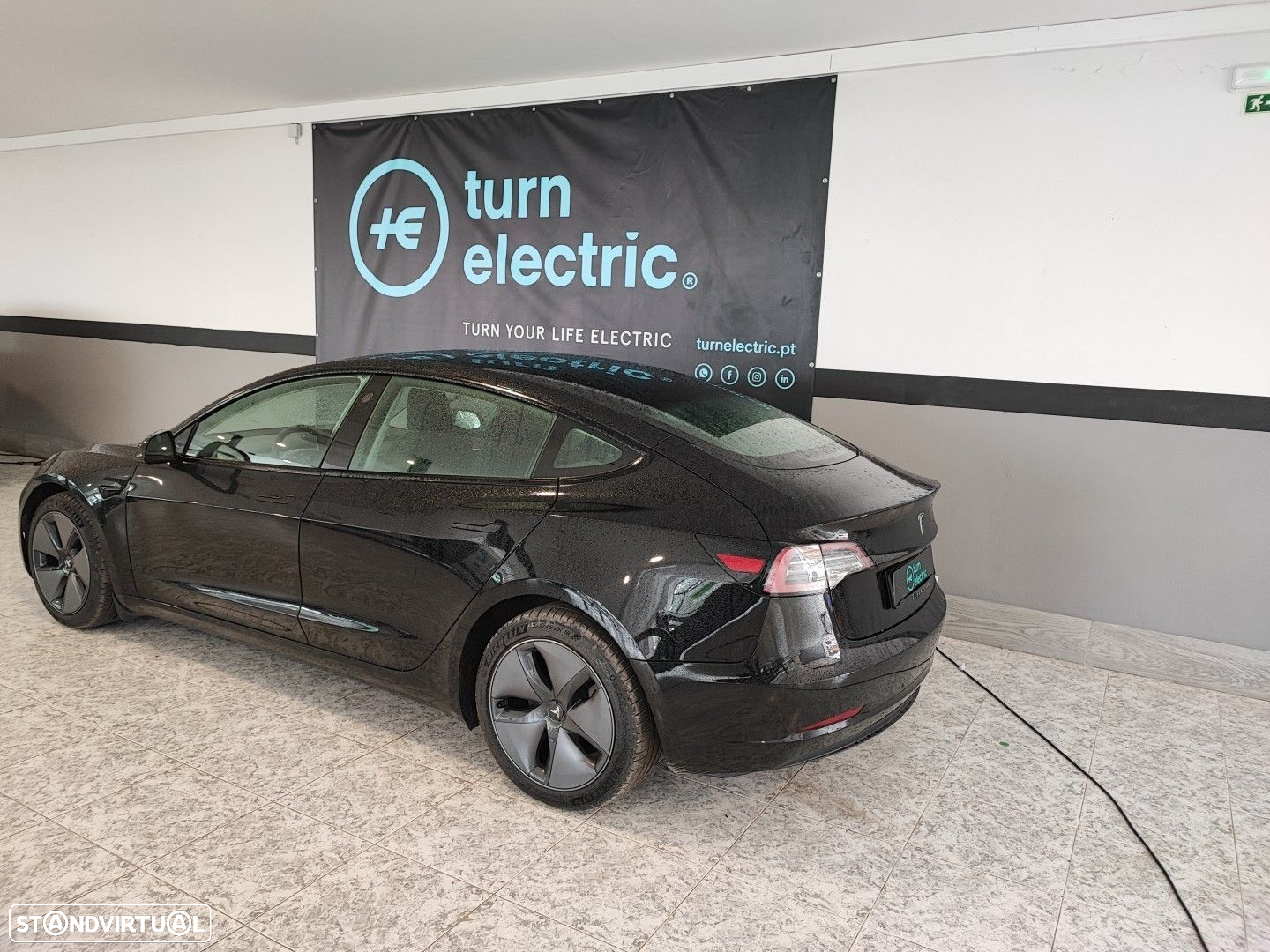 Tesla Model 3 Standard Range Plus RWD - 2