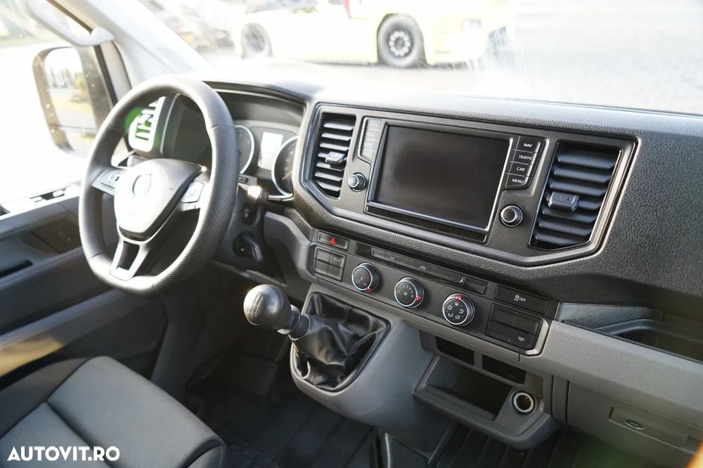 Volkswagen CRAFTER / CONTAINER / LIFT / 2019 / DUBLU / 3 LOCURI / - 29