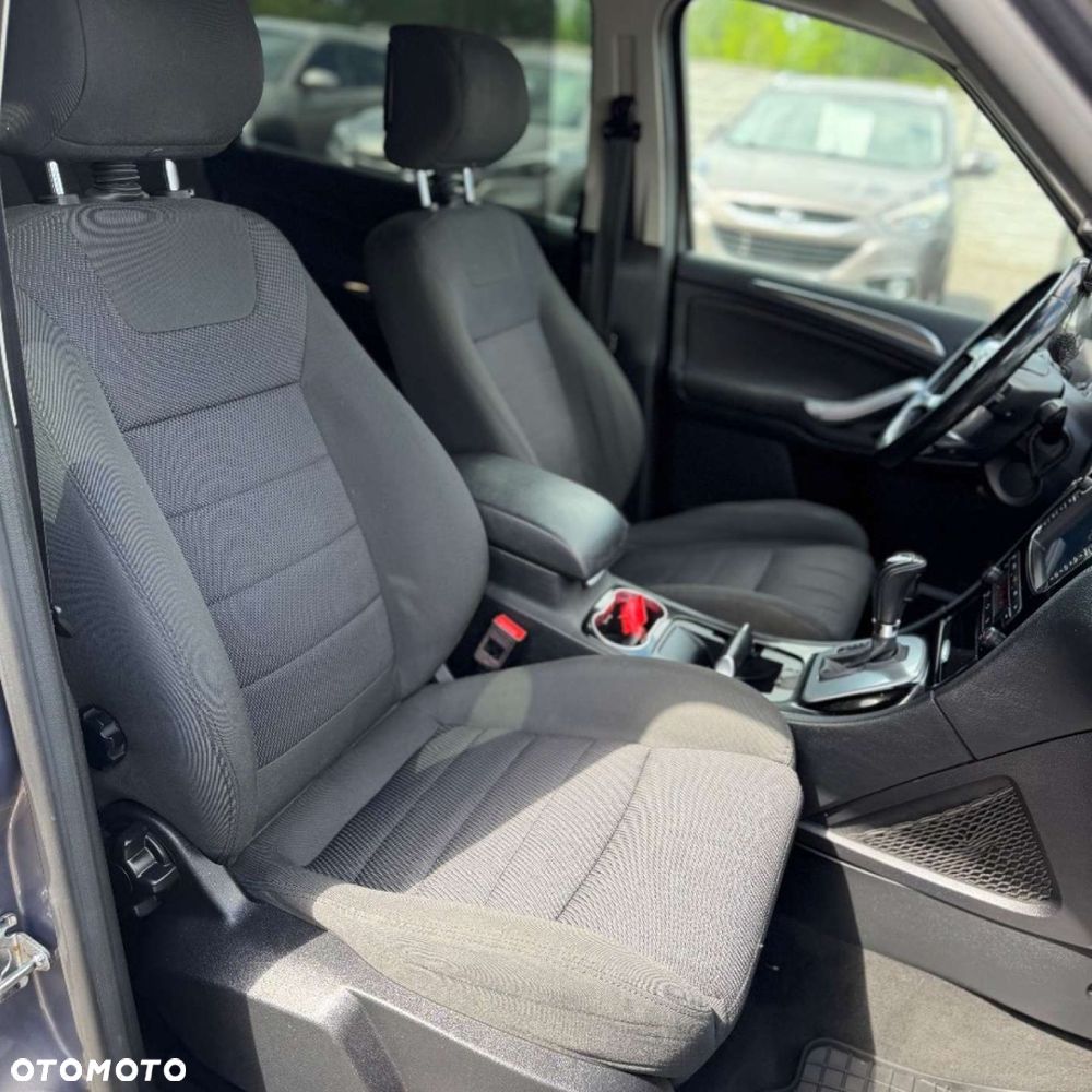 Ford S-Max - 38