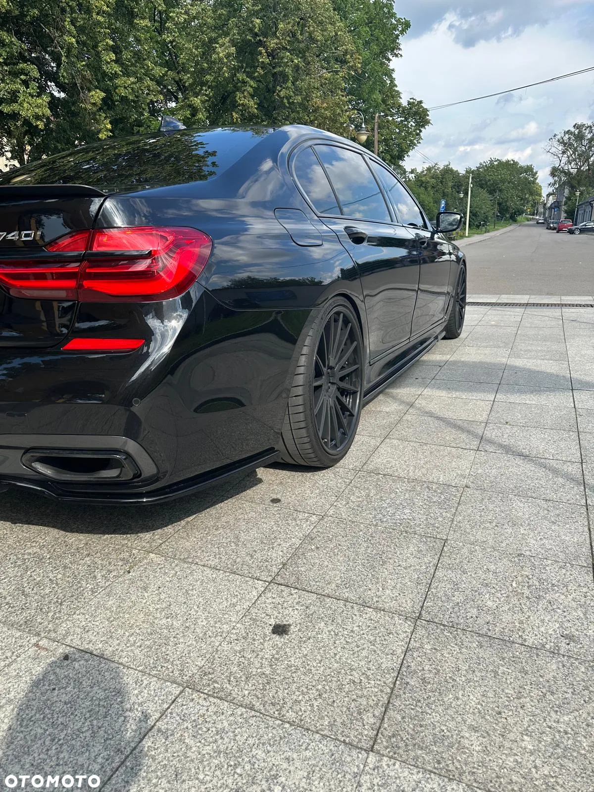 BMW Seria 7 740Li - 39
