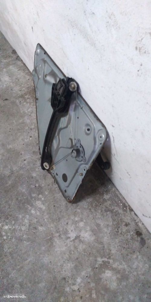 Estrutura Do Elevador Trás Direito Skoda Fabia I (6Y2) - 6