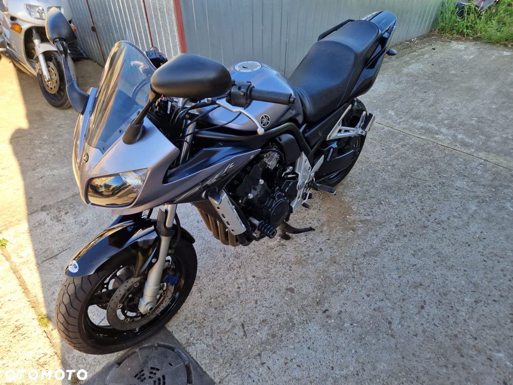 Yamaha FZS - 5