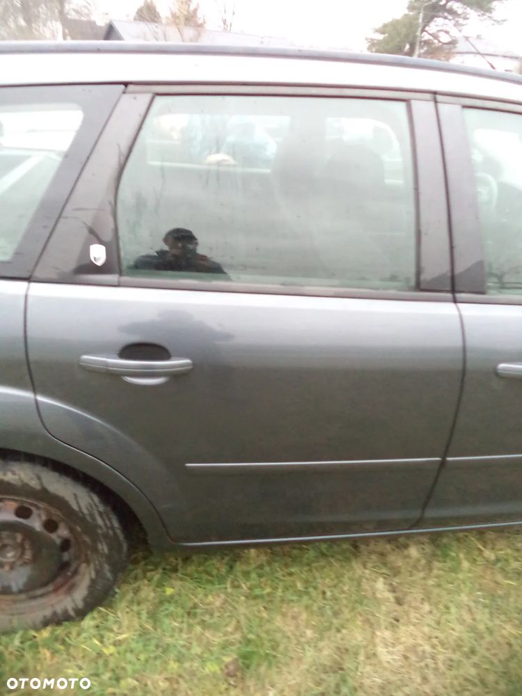 Drzwi prawy tył Ford Focus MK2 kombi kod lakieru K1 - 1