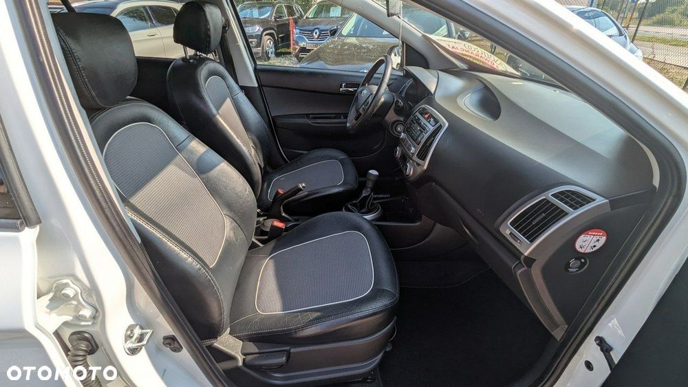 Hyundai i20 - 16